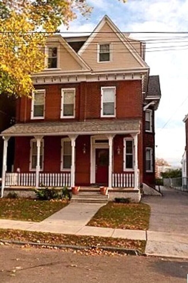 Photo - 204 Sumac St Unit 2
