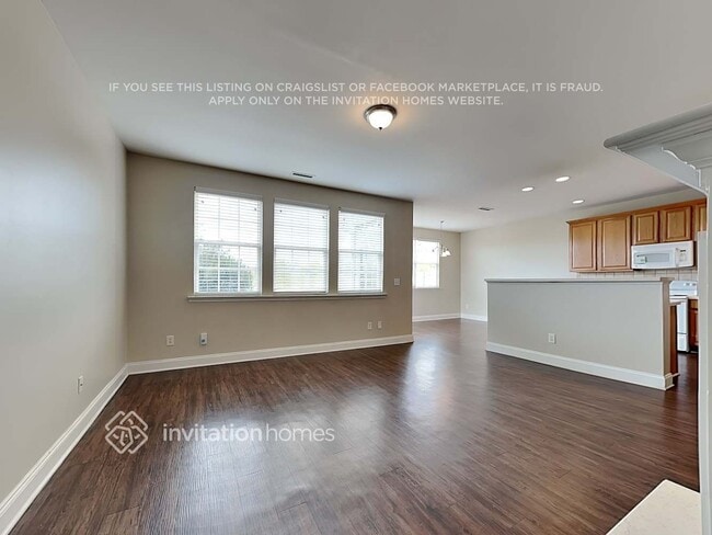 Photo - 208 Edgecroft Way