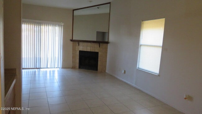 Photo - 1454 Gifford Ave