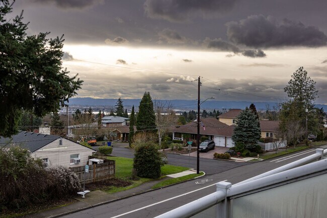 Photo - Two bedroom + Bonus room in Vancouver - View