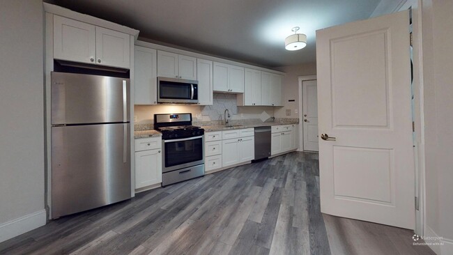 Photo - 108 Meridian St Unit 1