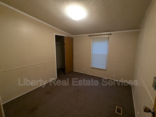 Photo - 1298 Dunlevie Rd