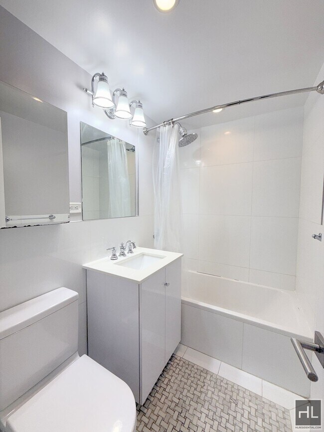 Photo - 3 bedroom 1 bathroom WEST 93 STREET Unit 3G