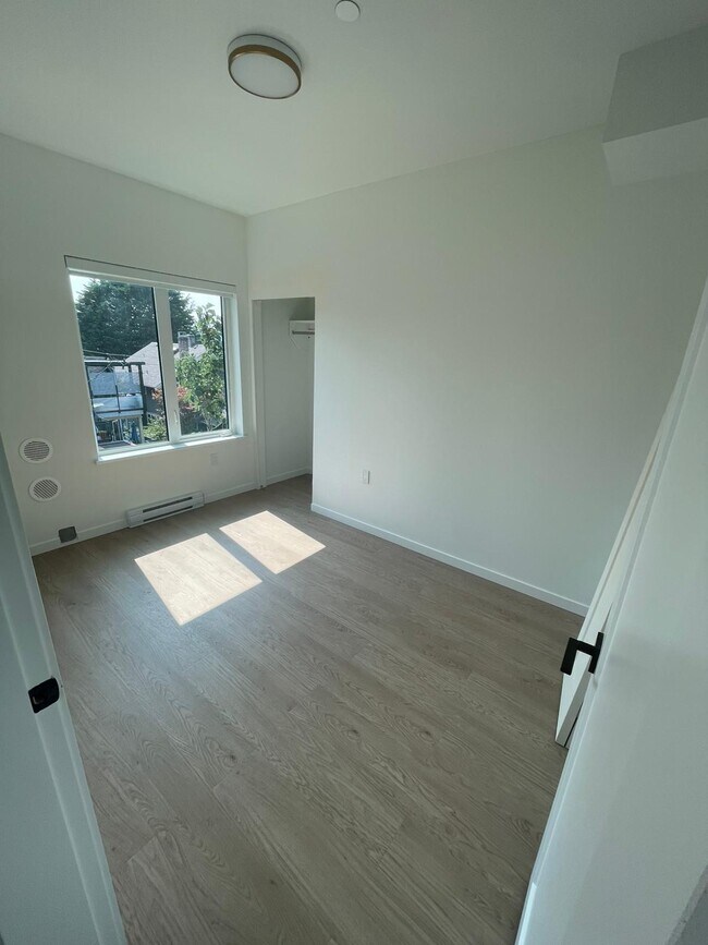 Photo - 1807 Larch St Unit 00112