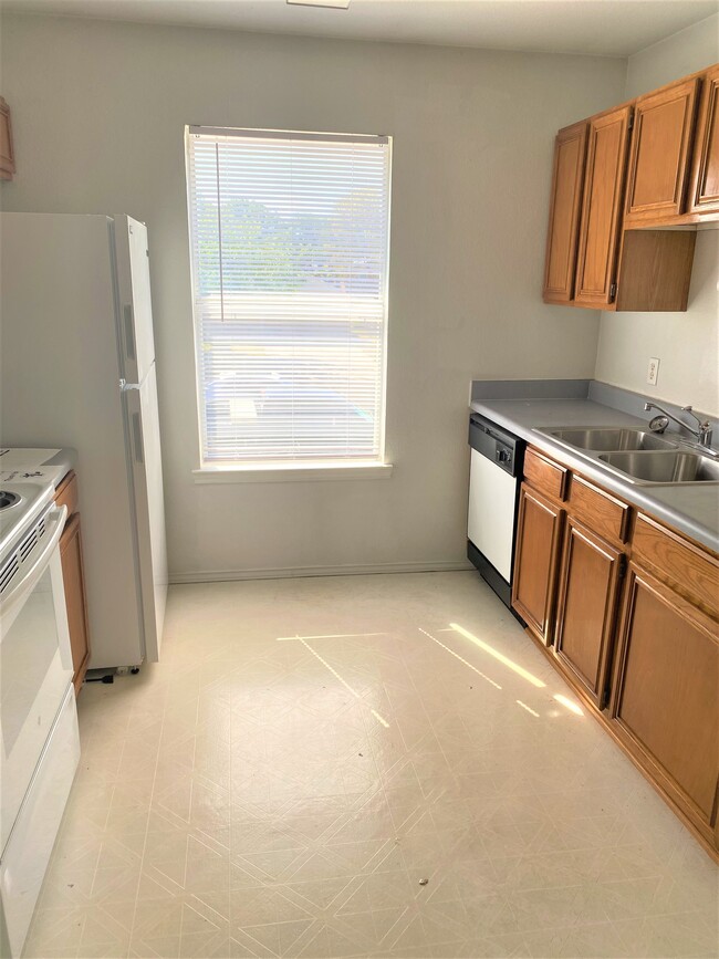 Photo - 1706 Windward Dr