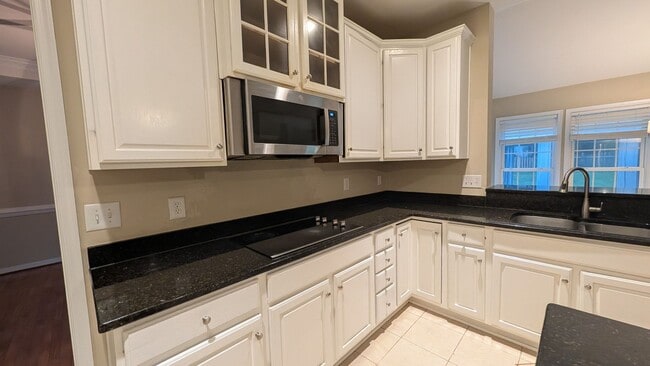 Photo - Gorgeous Charter Colony Cul-de-Sac Home: 4 Bed, 2.5 Bath Home with Screened-In Porch