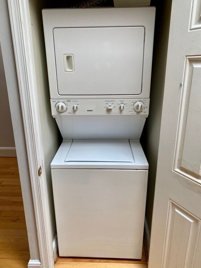 Building Photo - 1521 3rd St NW Unit B