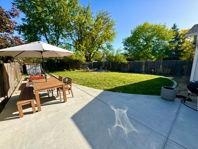Photo - 6949 W Gillis Dr