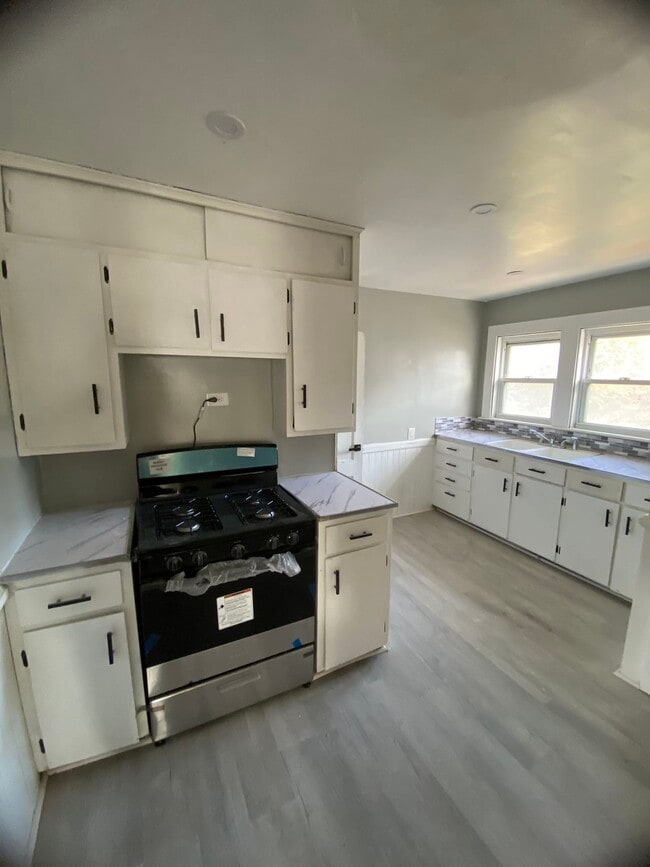 Building Photo - 36 Harrison St Unit 2 Rental