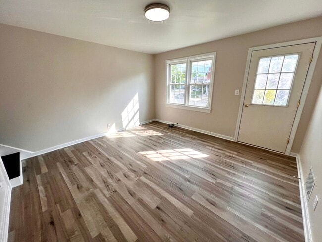 Photo - JUST Renovated! - 3 Bedroom 1 Bathroom - C...