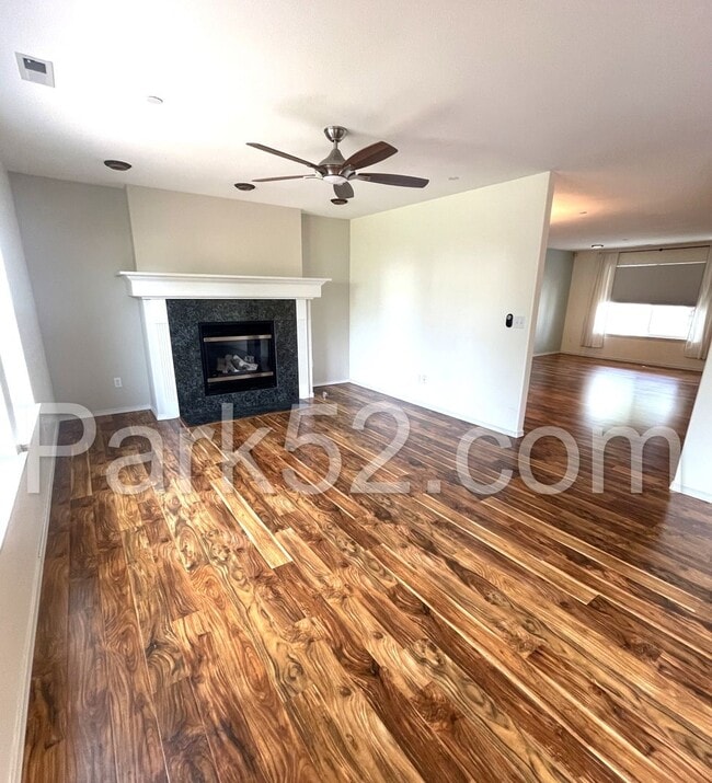 Photo - Spacious 4 Bedroom Home in DuPont