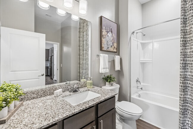 The Valor - 1BR, 1BA - 790SF - Bathroom