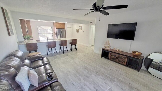 Photo - 4708 SW 8th Pl Unidad 101