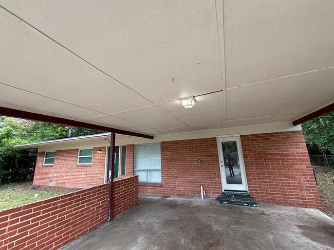 Photo - 1121 NE 13th Ave