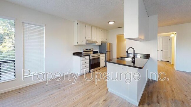 Photo - 905 Lakeside Dr Unit 1