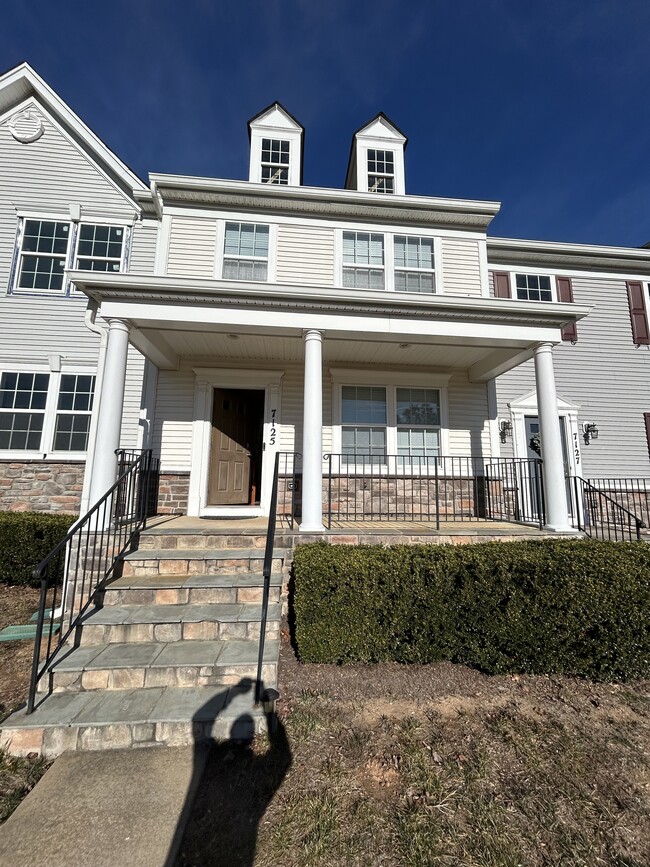 Building Photo - 7125 Durrette Rd