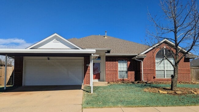 Photo - Beautiful 3 Bedroom Home with Study, Fireplace & Fenced Backyard!