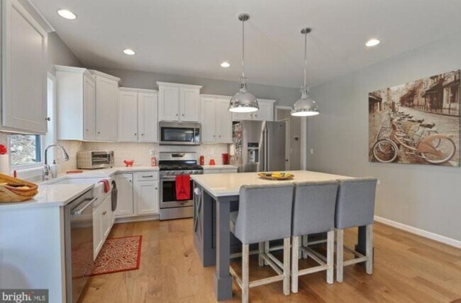 Photo - 118 Stone Arch Dr