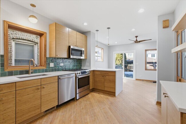 Photo - 5218 N Lieb Ave Unidad 1