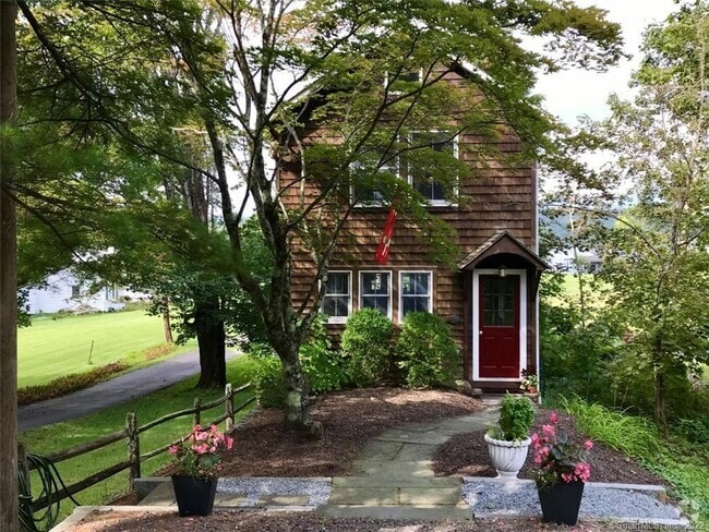 Building Photo - 278 Twin Lakes Rd Rental