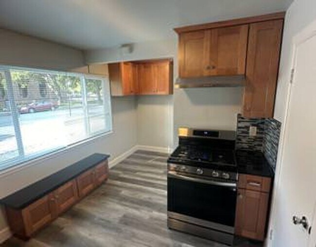 Photo - 120 Asbury St