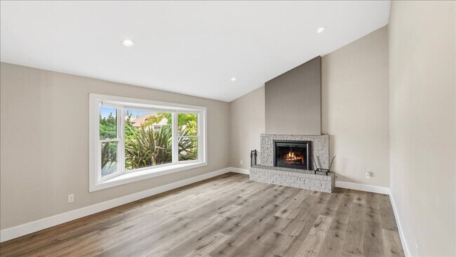 Photo - 1016 Woodglen Dr