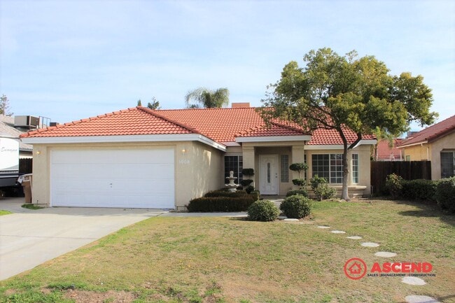 Amazing 4 Bedroom Home with Attached Garage! - Amazing 4 Bedroom Home with Attached Garage!