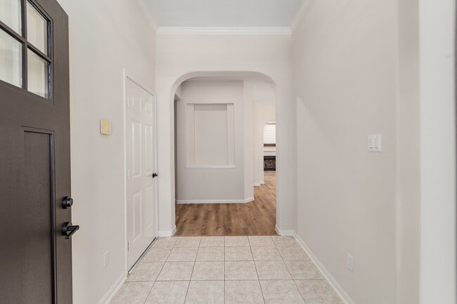 Photo - 42 Camber Pine Pl