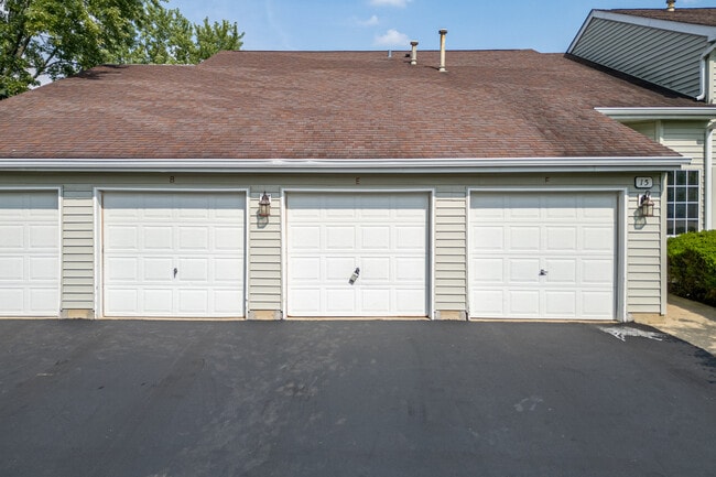 Building Photo - 15 Gant Cir Unit E Rental