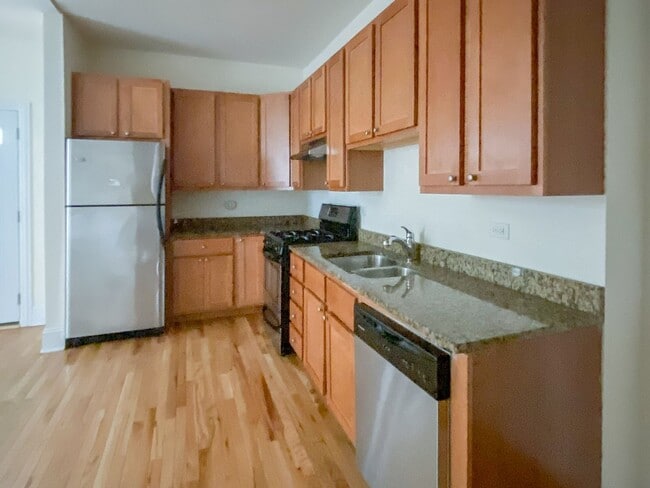 Photo - 3820 N Sheffield Ave Unit 1