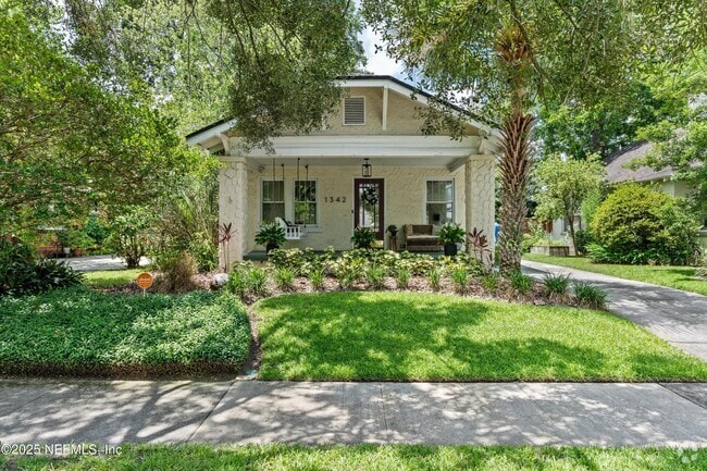Building Photo - 1342 Hollywood Ave Rental