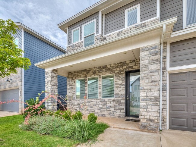 Photo - Beautiful New Construction Home in Edmond/...