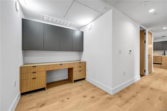 Photo - 10352 Riverside Dr Unit 203a