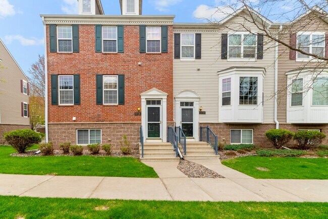 Photo - 15726 Frisian Ln