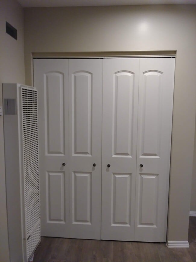 Closet - 5852 David Ave Unit 0