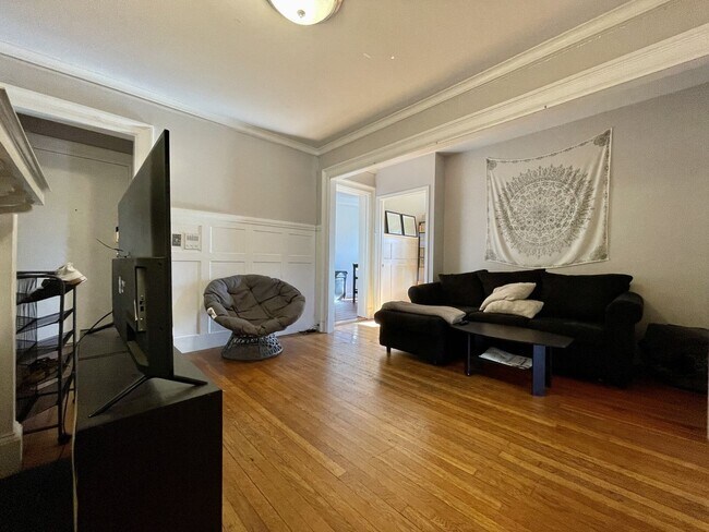Photo - 440 Park Dr