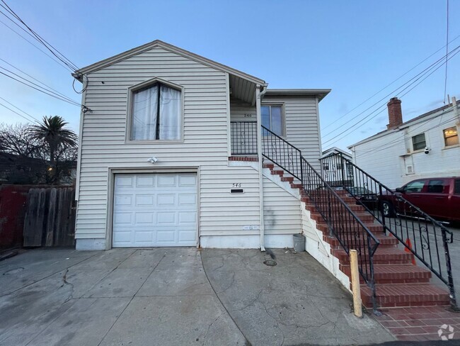 Building Photo - South San Francisco Beautiful 2/1 House av...