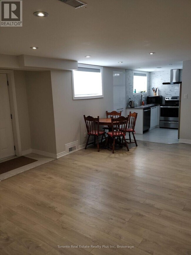 Photo - 21 Delphinium Ave