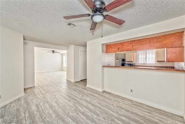 2080 E Karen Ave Unit B63