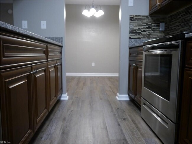 Photo - 5128 Condor St