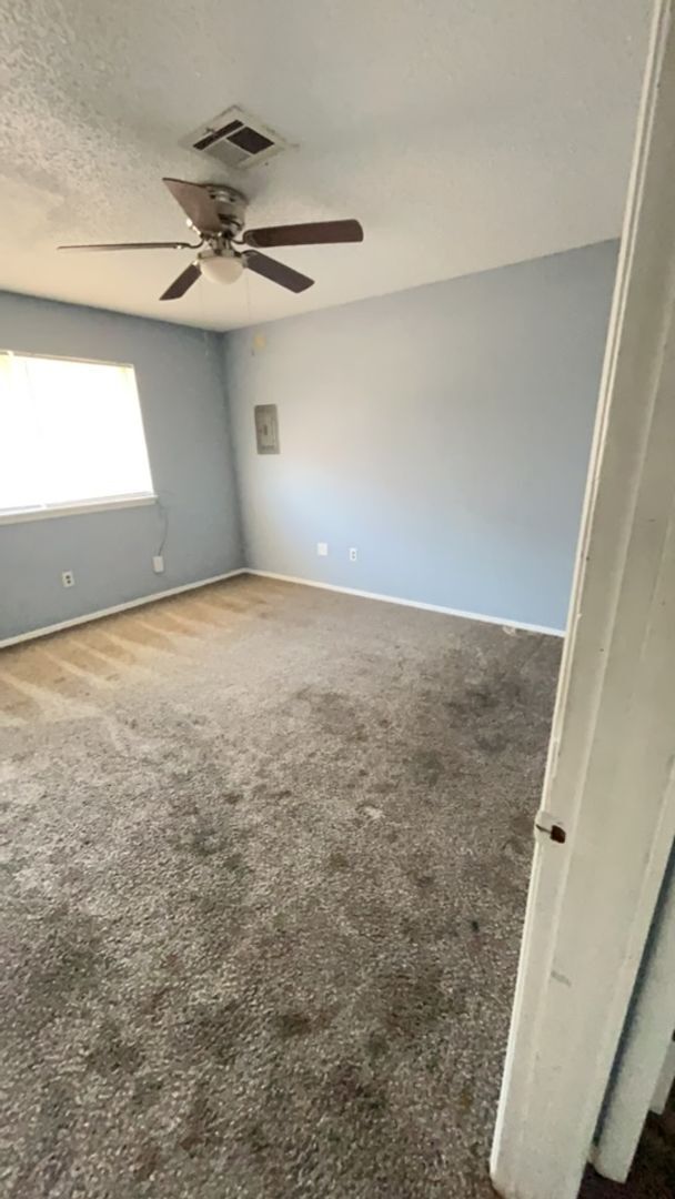 Photo - 6619 NW Denver Ave Unit B