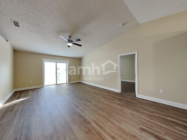 Photo - 574 Wekiva Bluff St