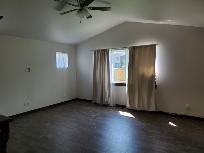 Photo - 301 Boone Dr