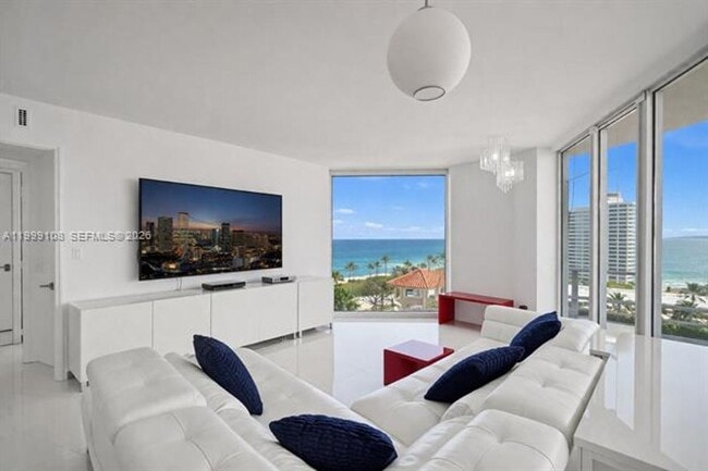 Photo - 7330 Ocean Terrace Unidad 7330 Ocean Ter # 8-C