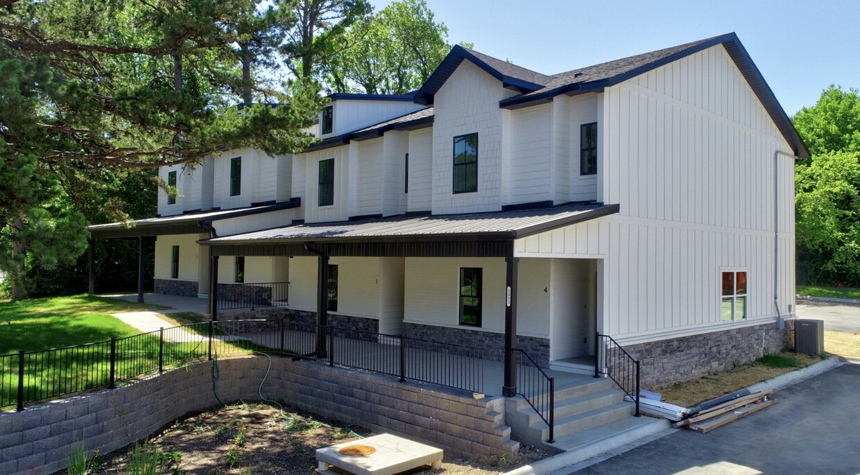 Photo - 1333 W Mt Comfort Rd (Fayetteville, AR)