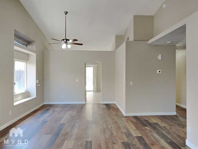 Photo - 3829 Intermezzo Way