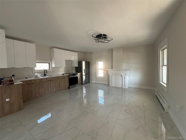 Photo - 1445 Burlingham Rd