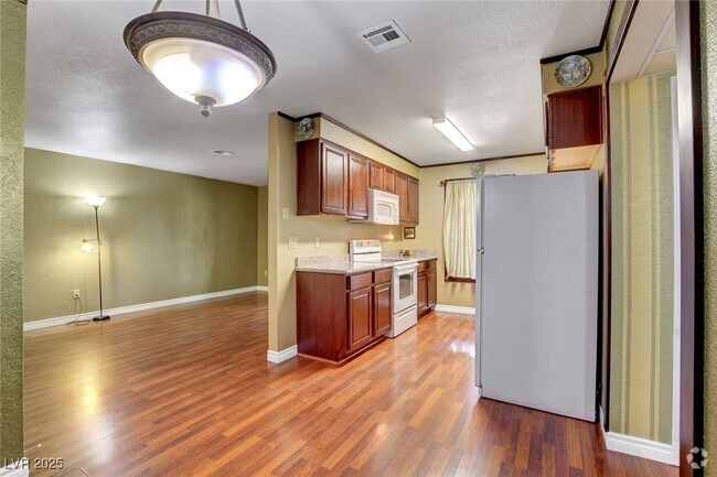 Building Photo - 2606 S Durango Dr Unit 101 Rental