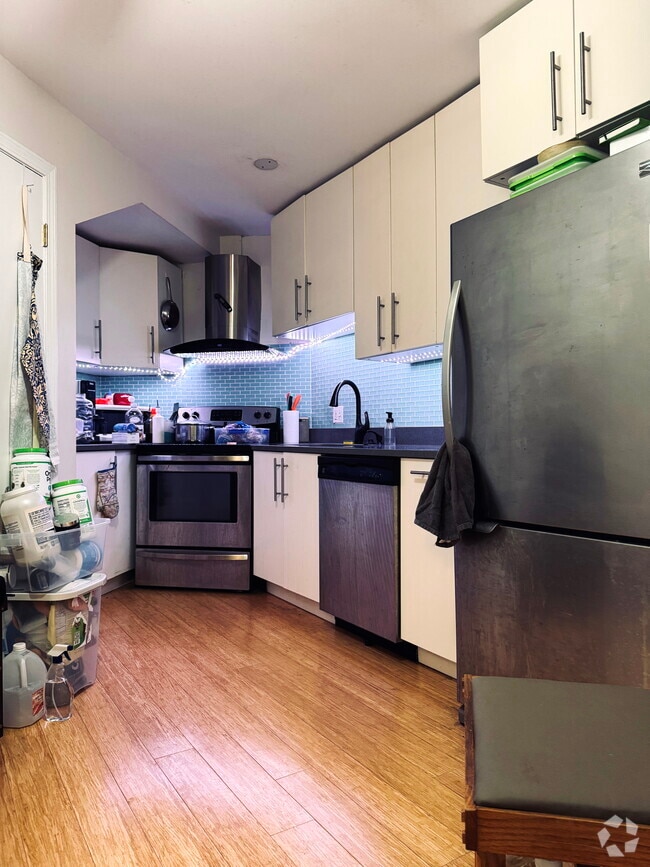 Building Photo - 74 Park St Unit 1 Rental