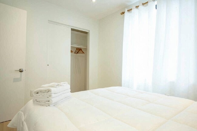 Photo - 1321 I St NE